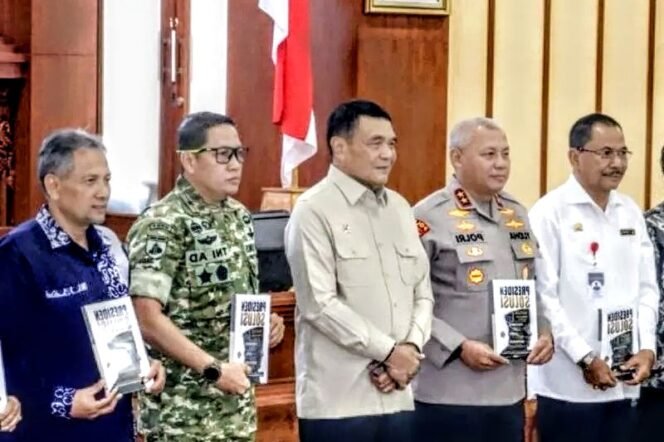 
					Menko Polkam: Pemda Harus Terdepan Lawan Hoaks