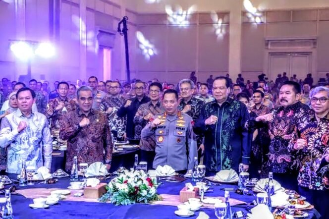 
					Hoegeng Awards Perkuat Integritas Polri