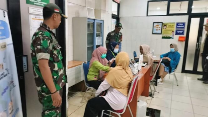 
					Koramil 05/KJ Perkuat Layanan Kesehatan Warga Kebon Jeruk