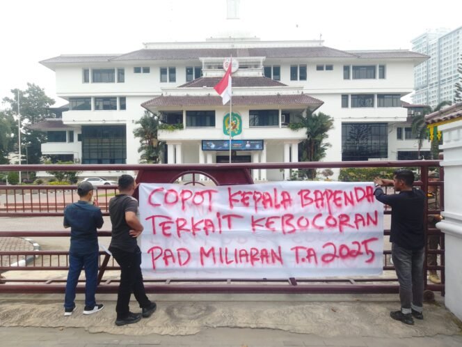 
					Walikota Medan segera copot Bapenda Kota Medan Terkait Kebocoran PAD Medan Temukan Potensi Kerugian Miliaran Rupiah