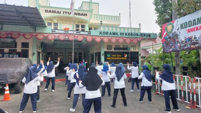 
					Senam Lansia di Koramil 05/KJ Dorong Warga Kebon Jeruk Tetap Aktif dan Sehat
