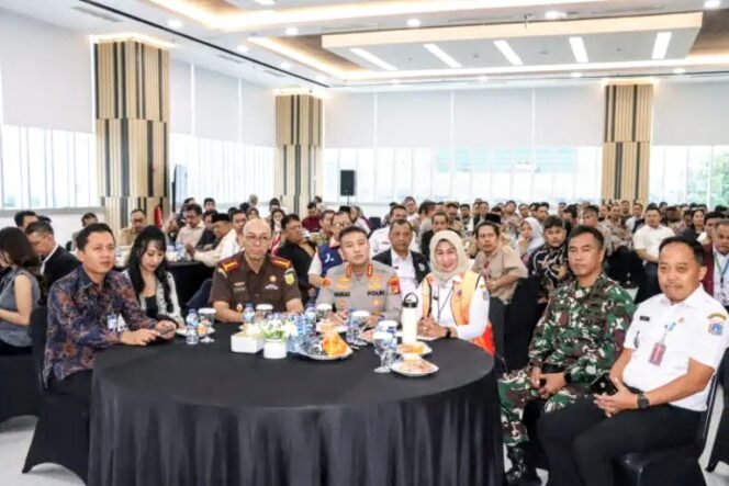
					Polres Jakbar Perkuat Polisi Jaga Sekolah