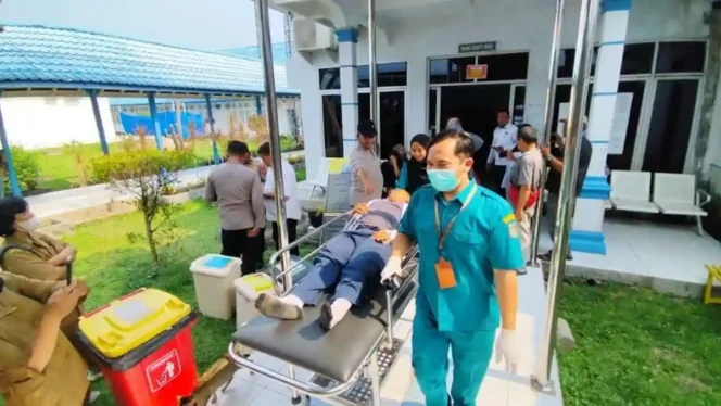 
					Sakit Perut & Muntah, Belasan Siswa di Kisaran Dilarikan ke Rumah Sakit