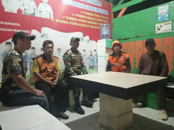 
					Babinsa Koramil 05/KJ Perkuat Siskamling Sukabumi Utara