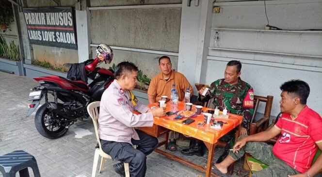 
					Koramil 05/KJ Melalui Babinsa Sukabumi Utara Perkuat Deteksi Dini Lewat Komsos, Sinergi Aparat dan Warga Dijaga