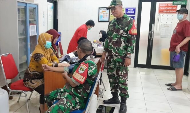 
					KORAMIL 05/KJ GELAR BAKTI SOSIAL KESEHATAN BAGI WARGA KEBON JERUK