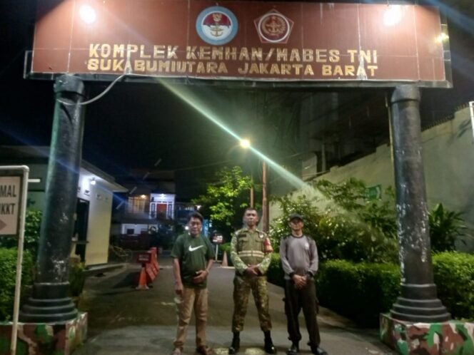 
					Koramil 05/Kebon Jeruk Gelar Patroli Malam, Antisipasi Tawuran dan Kejahatan Jalanan