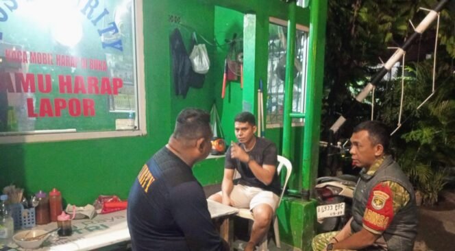 
					Koramil 05/KJ Sambangi Petugas PAM Swakarsa di Komplek PA MABAD