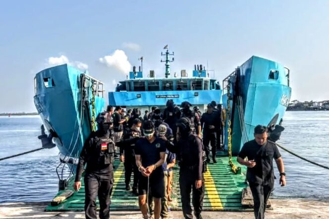 
					36 Napi Berisiko Tinggi Lapas Semarang Dipindahkan ke Nusakambangan